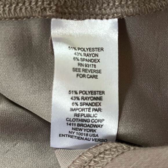 Elie Tahari Women’s V-Neck Sweater in Taupe with Sparkle Seam Accents - Picture 7 of 10